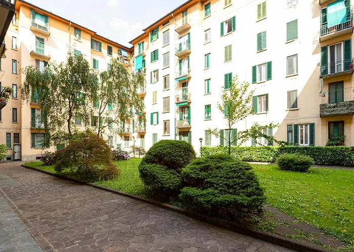 Guesthost - Ca' Granda M5 Bright Apartment
